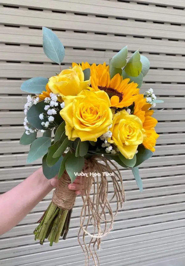 Hoa hồng vàng ngày nay mang theo nhiều ý nghĩa tích cực và những thông điệp tốt đẹp trong cuộc sống.